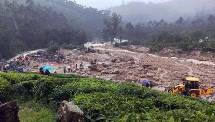 ভারতে ভয়াবহ ভূমিধসে নিহত ৪১, আটকা কয়েকশ 