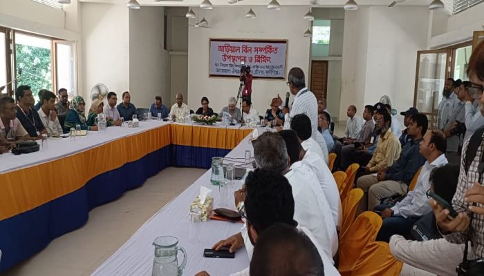 পরিবেশ উপদেষ্টার আড়িয়াল বিল সম্পর্কিত উপস্থাপনা, ব্রিফিং ও আড়িয়াল বিল পরিদর্শন