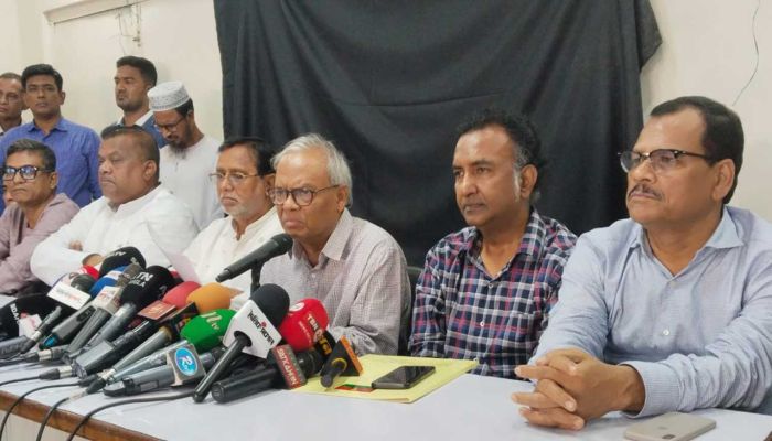 আ.লীগ নেতাদের জামাই আদরে আদালতে হাজির করা হচ্ছে- রিজভী
