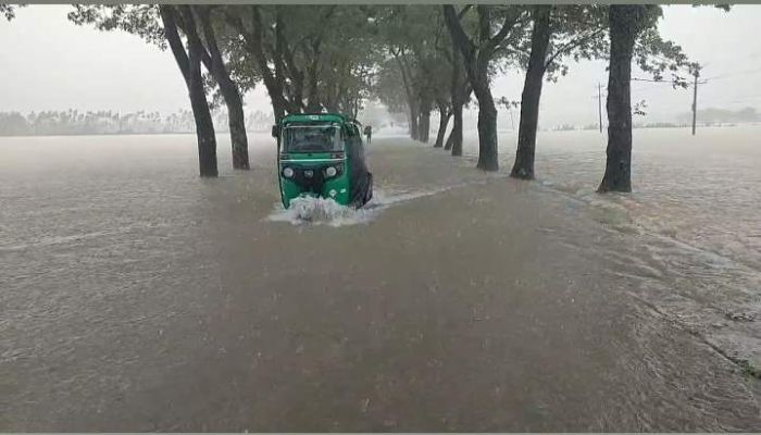 গোয়াইনঘাটে বন্যায় তলিয়েছে রাধানগর সড়ক, প্রস্তুত ৫৮ টি আশ্রয় কেন্দ্র