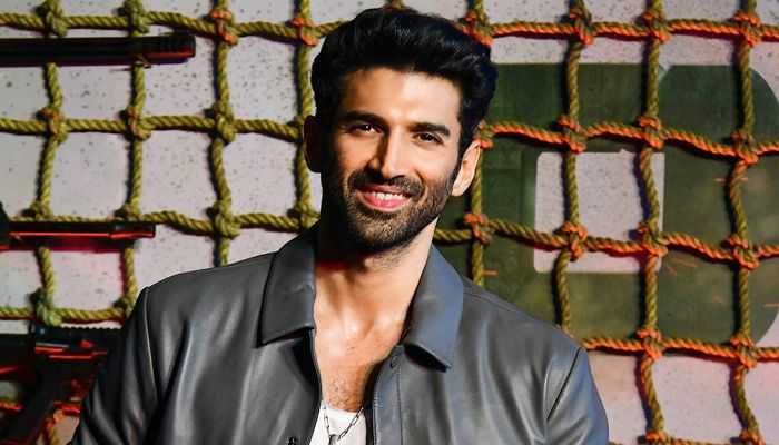 প্রেমে ব্যর্থ হলে দাবা খেলি: আদিত্য 