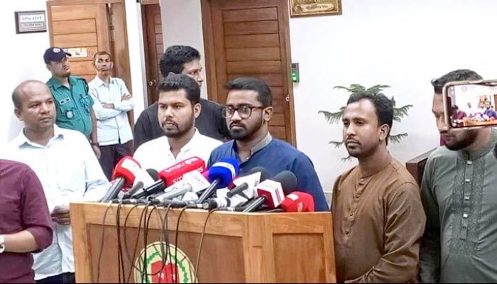   ইসিতে আয়-ব্যয়ের হিসাব জমা দিল গণঅধিকার পরিষদ