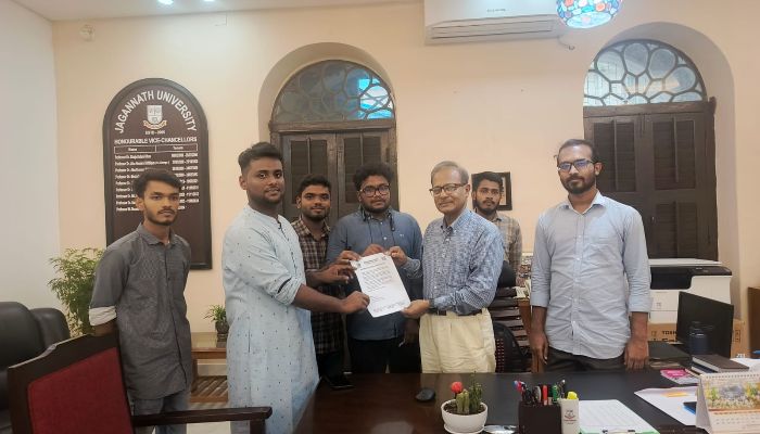জকসু নির্বাচনের দাবিতে স্মারকলিপি প্রদান আপ বাংলাদেশের