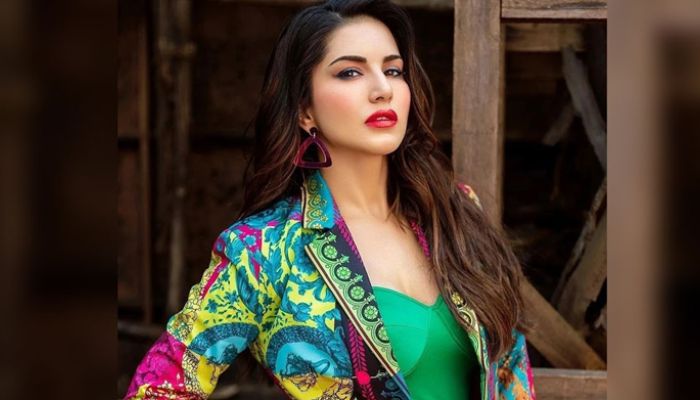 নিজের সৌন্দর্যের রহস্য ফাঁস করলেন সানি লিওন