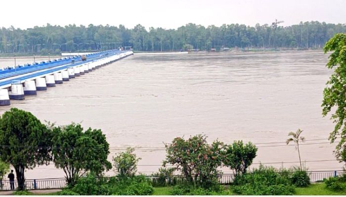 ডালিয়া পয়েন্টে তিস্তার পানি বিপদসীমার ওপরে, নিম্নাঞ্চল প্লাবিত