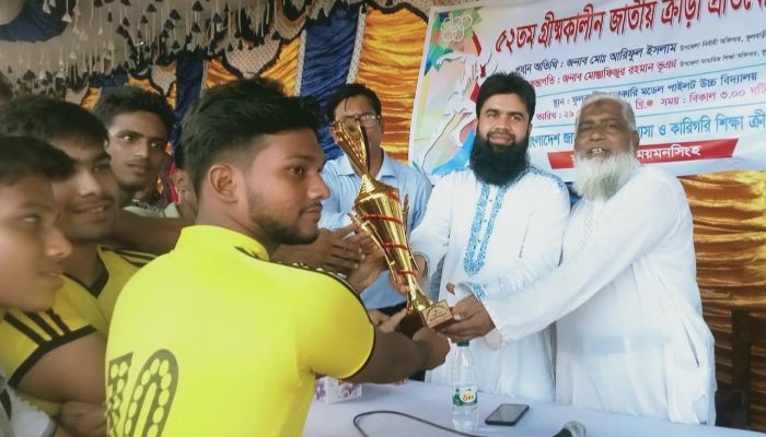 ফুলবাড়িয়ায় ক্রীড়া প্রতিযোগিতা অনুষ্ঠিত