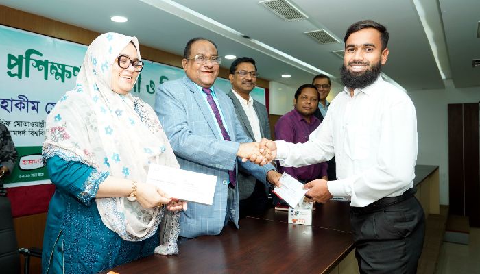 হামদর্দে মেডিকেল প্রতিনিধিদের প্রশিক্ষণ সমাপ্তি ও নিয়োগপত্র প্রদান