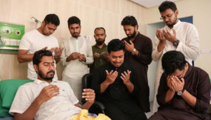 সাবেক ভিপি নুরকে দেখতে হাসপাতালে সাদিক কায়েম