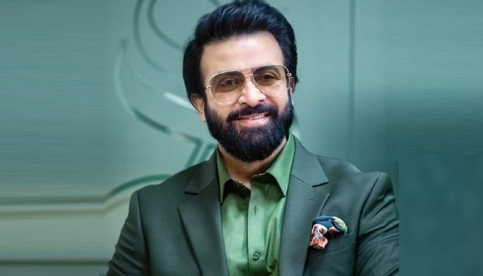 দেশে ফিরেই নতুন লুকে শাকিব