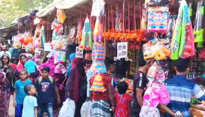 দুইশ পনেরো বছরের পুরোনো মেলা 