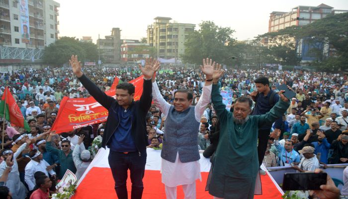 আপনাদের দোয়া ও দেয়া ভোটে নারায়ণগঞ্জের পাঁচটি আসনই যেন বিজয় হয়ে তারেক রহমানকে উপহার দিতে পারি : মাসুদুজ্জামান মাসুদ