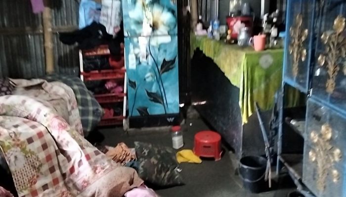 জমি নিয়ে বিরোধে হামলা, স্কুলছাত্রী অচেতনসহ দুইজন আহত—পরীক্ষায় অংশ নিতে পারেনি