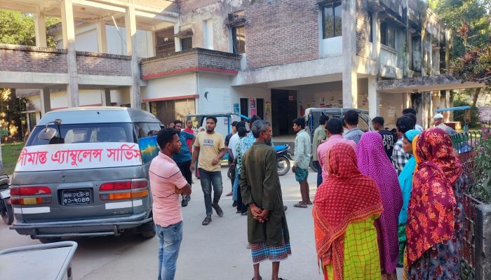 ভূরুঙ্গামারীতে সড়ক দুর্ঘটনায় নিহত-১, আহত-৪