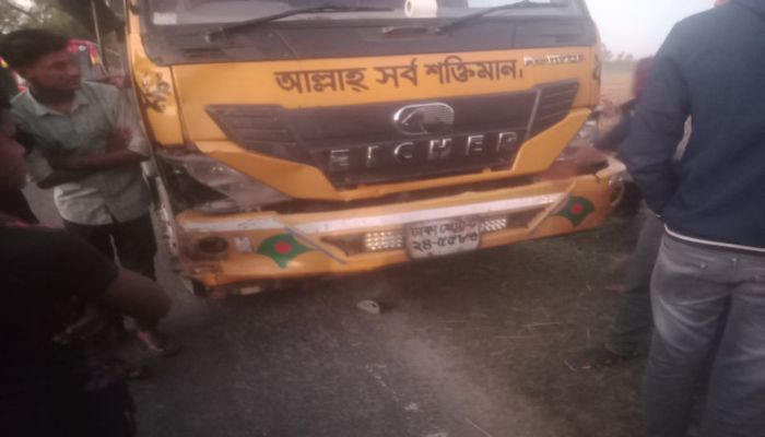 ডিমলায় ট্রাক-অটোরিকশার সংঘর্ষে ভাই-বোন নিহত,আহত ৫