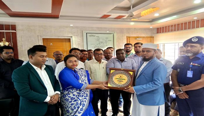 কোটালীপাড়ায় ডিসি মুহম্মদ কামরুজ্জামানের বিদায় সংবর্ধনা