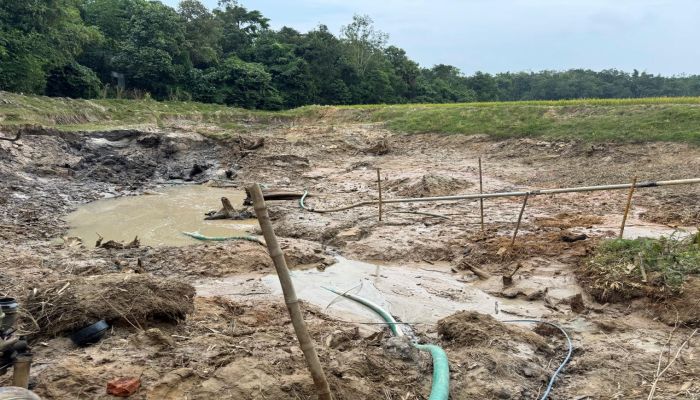 রামগড়ে অবৈধ বালু জব্দ 