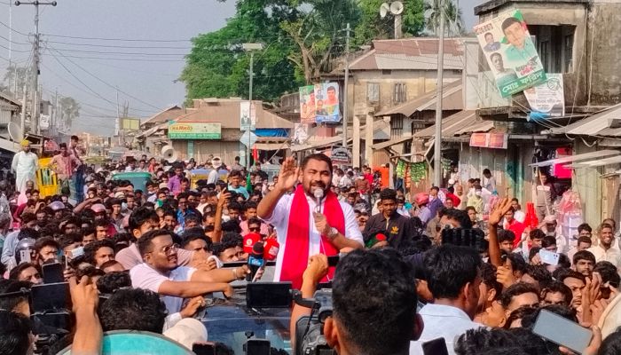 নোয়াখালী-৬ আসনে বিএনপির প্রার্থী পরিবর্তনের দাবিতে পথসভা
