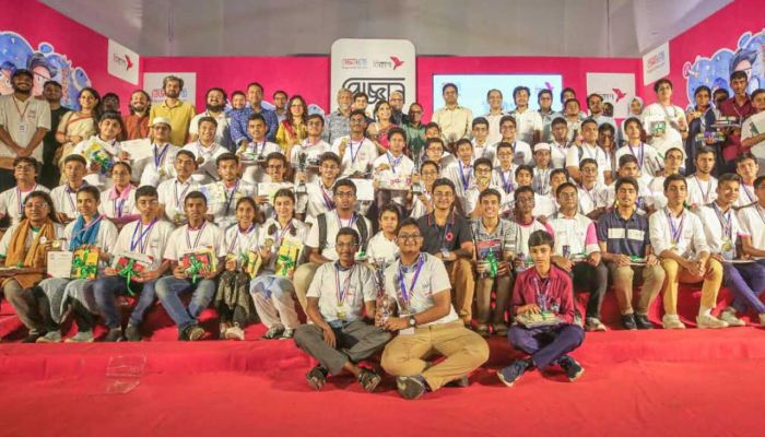 পর্দা নামলো ‘বিকাশ-বিজ্ঞানচিন্তা বিজ্ঞান উৎসব’-এর ৩য় আসরের