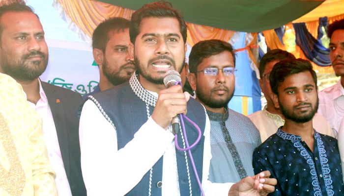 সকলে মিলে জাতীয় সরকার গঠনের চেষ্টা চলছে: নুর