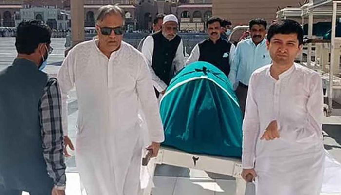 দুর্ঘটনায় নিহত ৪০ ভারতীয় ওমরাহ যাত্রীর জানাজা মদিনায়