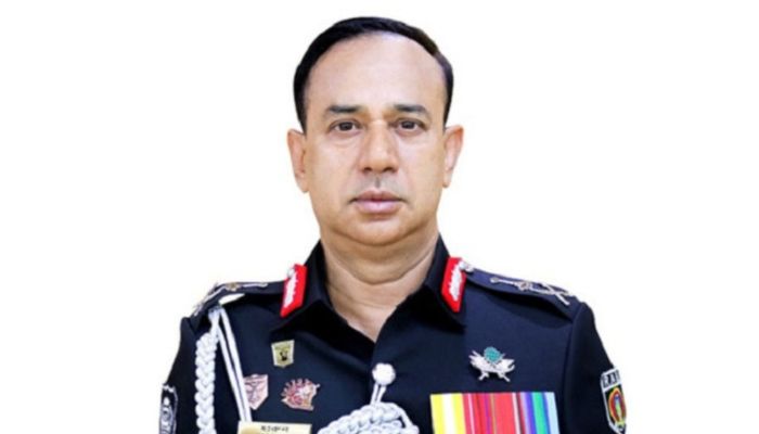 স্ত্রী-কন্যাসহ র‍্যাবের  সাবেক ডিজি হারুনের দেশত্যাগে নিষেধাজ্ঞা