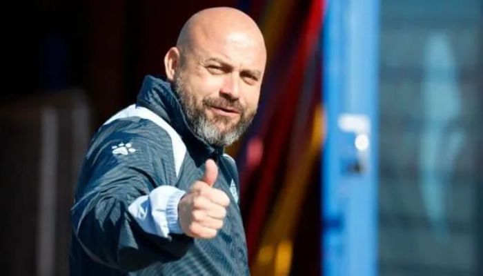 সাধারণ বাস চালক থেকে সফল কোচের গল্প