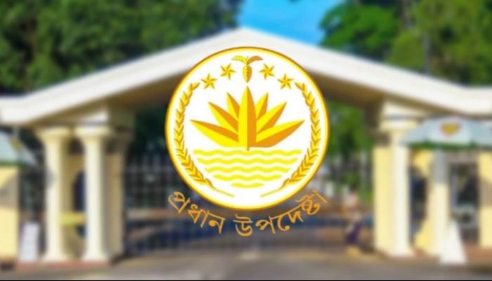 প্রধান উপদেষ্টার সঙ্গে বৈঠক করতে যমুনায় ৩ বাহিনীর প্রধান