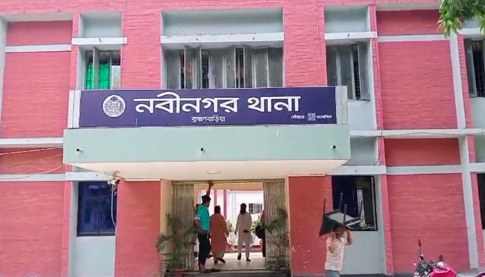 নবীনগরে রেস্তোরায় গুলিবর্ষণ আহত ৪