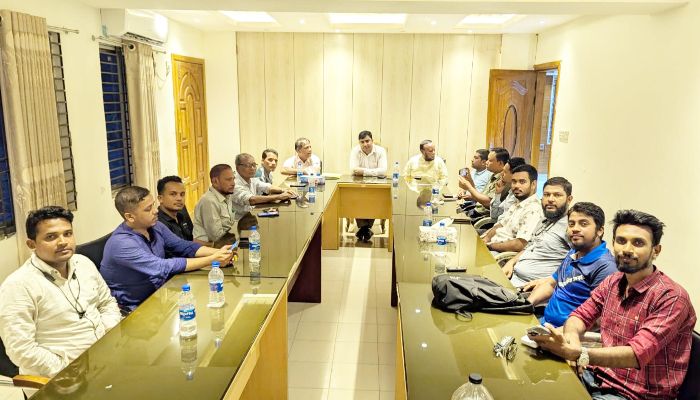 এসি ল্যান্ডের সঙ্গে প্রেস ক্লাব নেতৃবৃন্দের মতবিনিময়