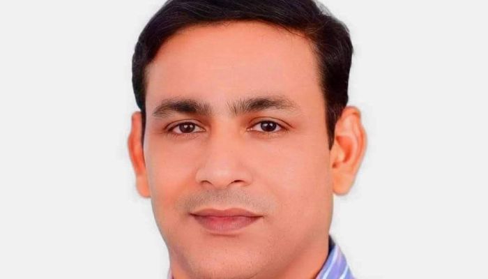 বিএনপির প্রার্থী আনিসুর রহমান তালুকদার খোকন