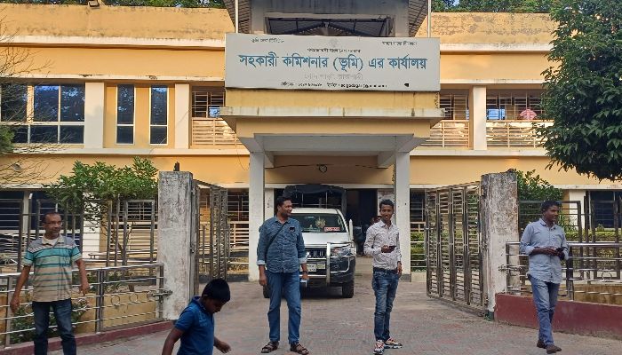 গোদাগাড়ী ভুমি অফিস রোল মডেল