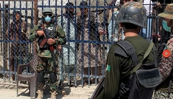 স্থগিত আফগানিস্তান-পাকিস্তান আলোচনা, পাল্টাপাল্টি হামলার শঙ্কা