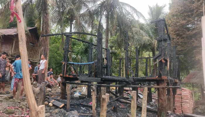 ক্যাম্পওয়া পাড়ায় ভয়াবহ আগুন