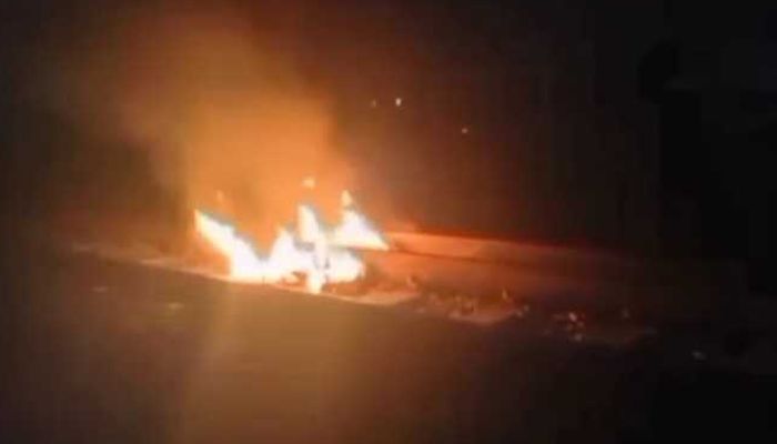 এবার ব্রাহ্মণবাড়িয়ায় রেললাইনে আগুন