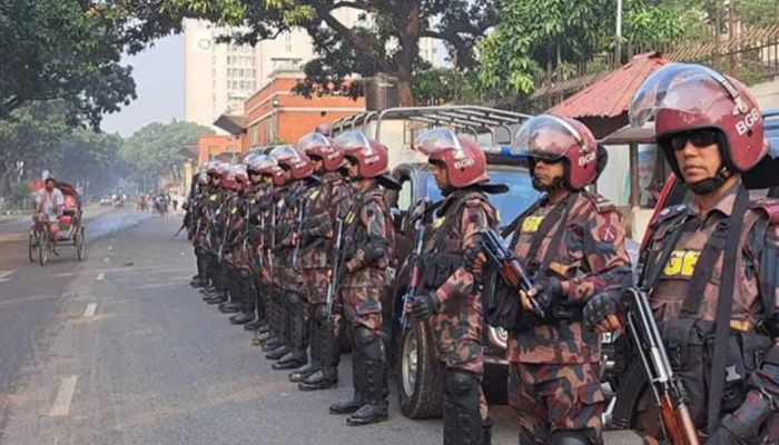 ঢাকা ও আশপাশের নিরাপত্তায় ১৪ প্লাটুন বিজিবি মোতায়েন