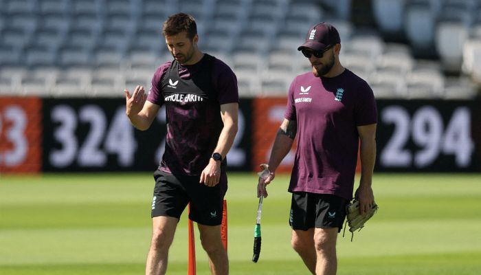 অ্যাশেজের আগে ইংল্যান্ড দলে দুশ্চিন্তা