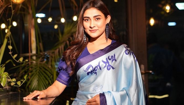 আত্মসমর্পণ করে জামিন পেলেন অভিনেত্রী মেহজাবীন