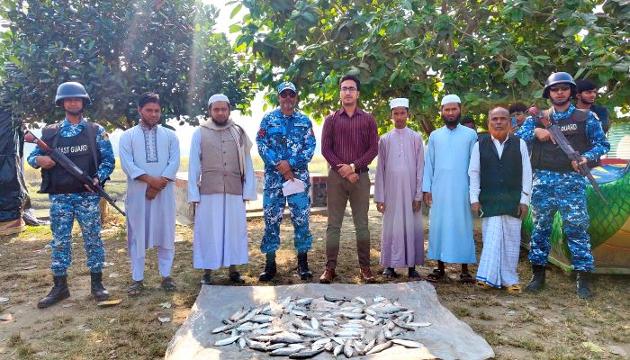 নিষিদ্ধ কারেন্ট জাল ও জাটকা ইলিশ জব্দ