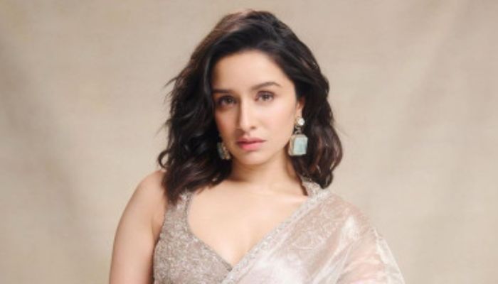 শুটিং সেটে গুরুতর আহত, প্রযোজকের কথা ভাবলেন শ্রদ্ধা