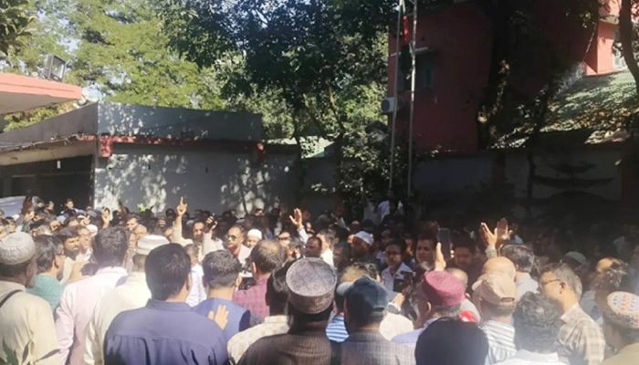 ১ ডিসেম্বর থেকে কমপ্লিট শাটডাউনের ঘোষণা শিক্ষকদের