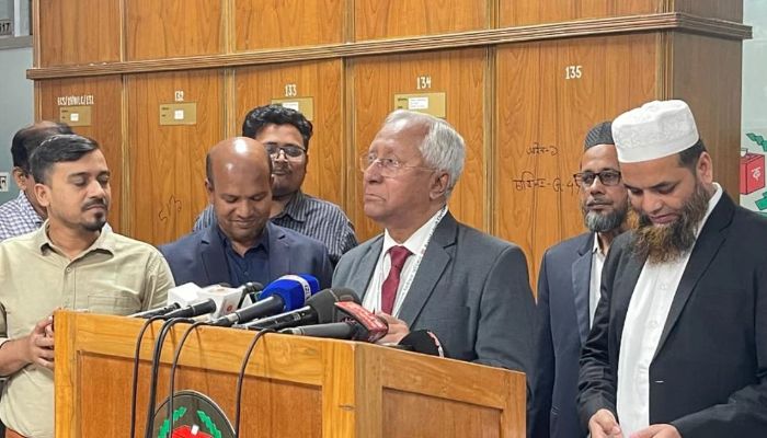 সেনাবাহিনীর ম্যাজিস্ট্রেসি ক্ষমতা থাকবে ২৮ ফেব্রুয়ারি পর্যন্ত: ইসি সচিব