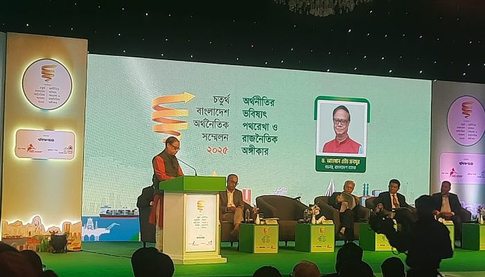 ডলার সংকট না থাকায় আগামী রোজায় পণ্য আমদানি নিয়ে শঙ্কা নেই : গভর্নর