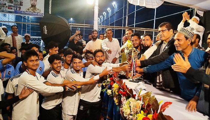 ফুটবল টুর্নামেন্টের ফাইনাল খেলা ও পুরস্কার বিতরণ 