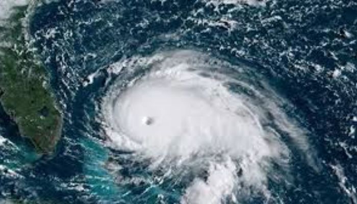 ধেয়ে আসছে ঘূর্ণিঝড় ডিটওয়াহ