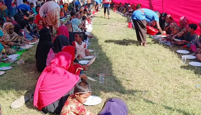 ছয় সহস্রাধিক মানুষের একবেলার আহার