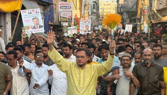 চট্টগ্রাম–৯ আসনে ধানের শীষের পক্ষে আলহাজ্ব আবু সুফিয়ানের লিফলেট বিতরণ ও ব্যাপক গণসংযোগ