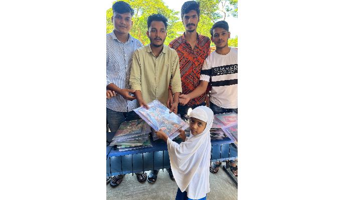 তারেক রহমানের জন্মদিন উপলক্ষে ছাত্রদলের দোয়া ও শিক্ষা উপকরণ বিতরণ 