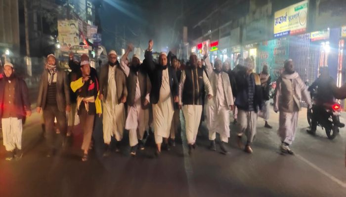 হাদীর ওপর হামলার প্রতিবাদে নীলফামারীতে তিন দলের বিক্ষোভ