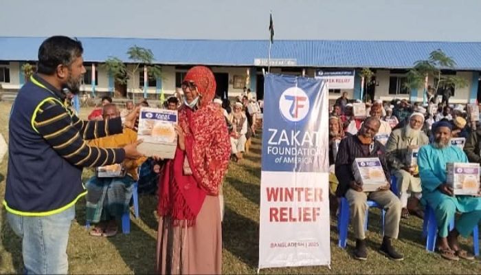 নীলফামারীতে যাকাত ফাউন্ডেশন অব আমেরিকার উদ্যোগে শীতবস্ত্র ও রুম হিটার বিতরণ