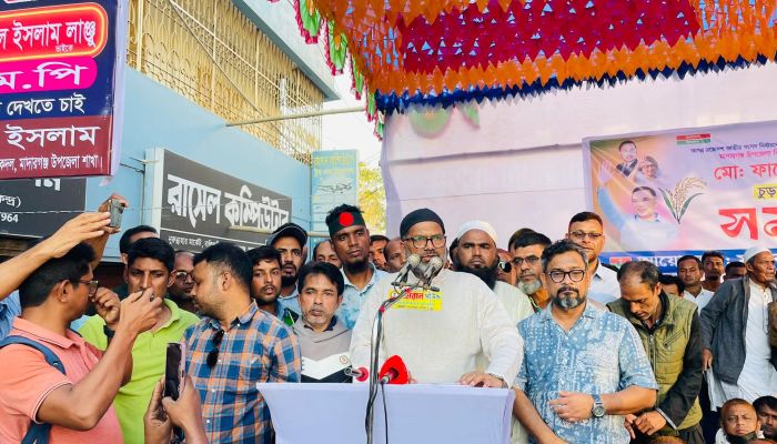 নির্বাচন না করার সিদ্ধান্ত  বিএনপির বিদ্রোহী প্রার্থী ফায়েজুল ইসলাম লাঞ্জু ও তার স্ত্রী